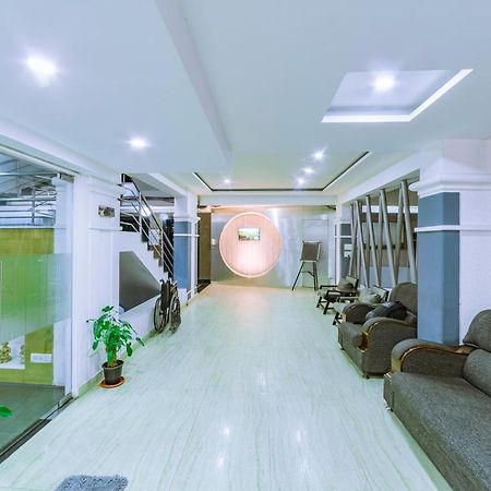Hotel Athome , Whitefields, Kondapur Hyderabad Eksteriør bilde