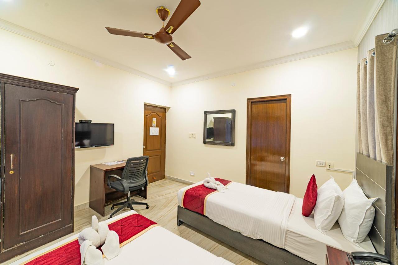 Hotel Athome , Whitefields, Kondapur Hyderabad Eksteriør bilde