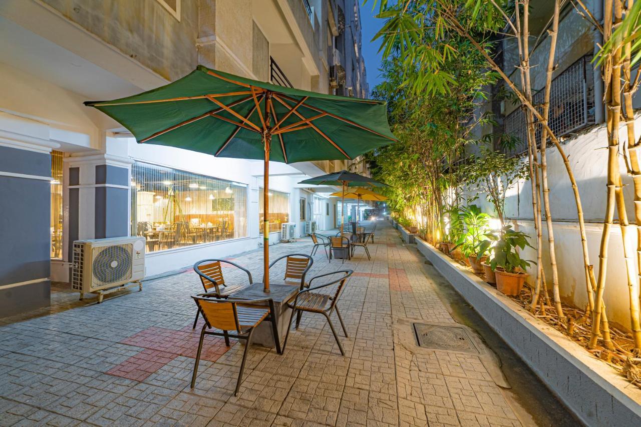 Hotel Athome , Whitefields, Kondapur Hyderabad Eksteriør bilde