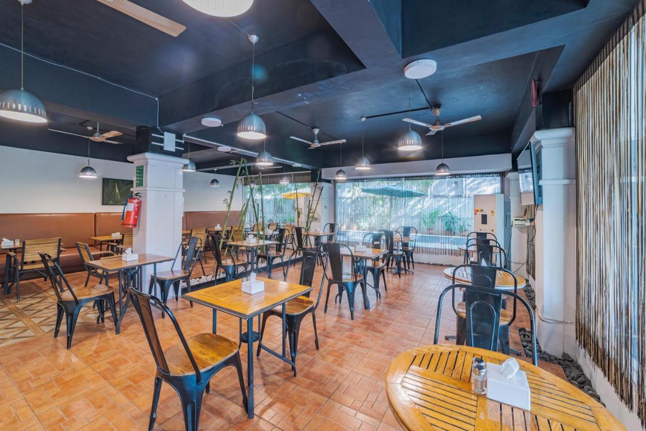 Hotel Athome , Whitefields, Kondapur Hyderabad Eksteriør bilde